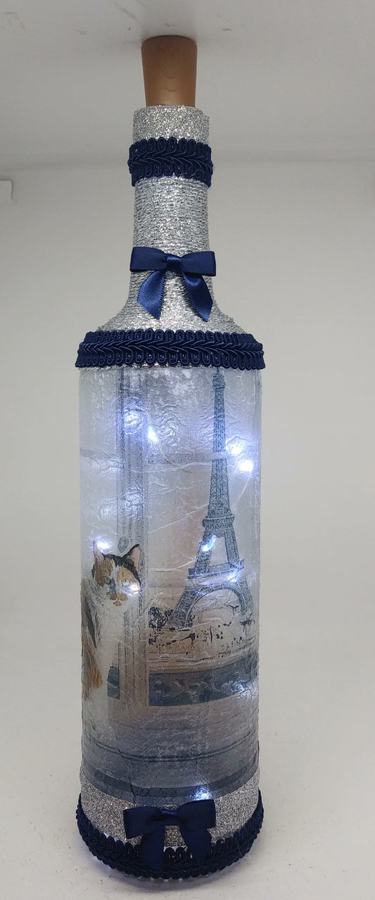 Cat with Eiffel Tower Nightlight